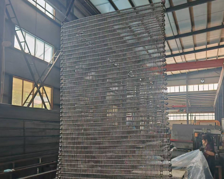 Huada Mesh Belt Supplies Heavy-Duty SUS 304 Conveyor Belt to Global Industrial Solutions Leader for Abrasion-Intensive Processes