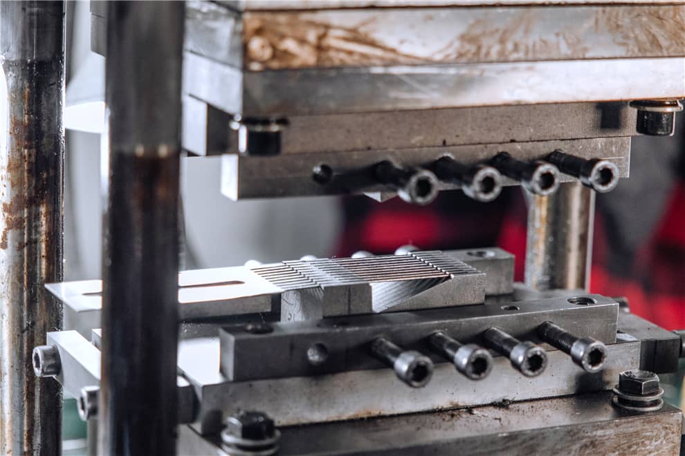 custom-crimp-profile-forming-process