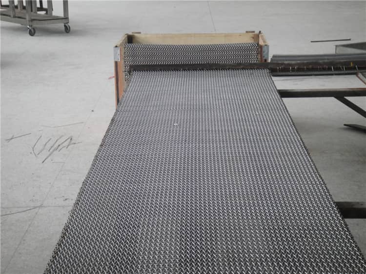 Low-Profile Balance Weave Belt for Small Parts Handling